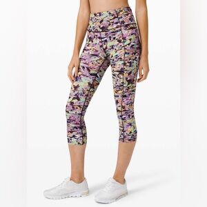 NWOT Lululemon Fast and Free HR Crop II 19” Size 6